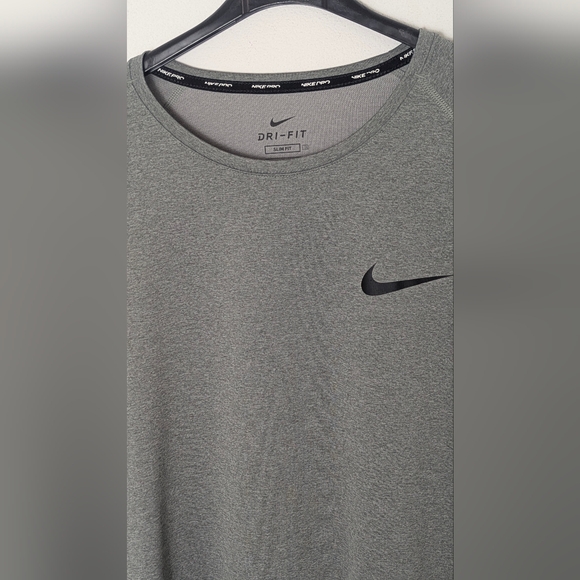 Nike Pro Men's Size Slim 2XL Training Active T-shirt Top Shirt Gray BV5633 EUC - Picture 3 of 9
